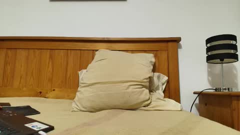 bisexualversat1 online show from 9, 11, 2025