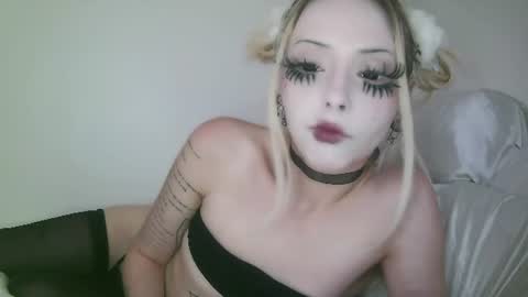 vampire fang  online show from 16, 6, 2026