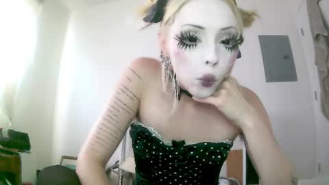 vampire fang  online show from 19, 6, 2026
