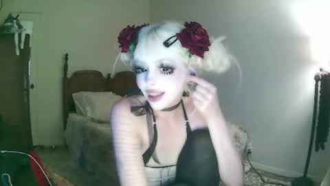 vampire fang  online show from 17, 7, 2026
