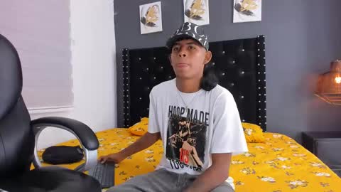 boy online show from 10, 3, 2025