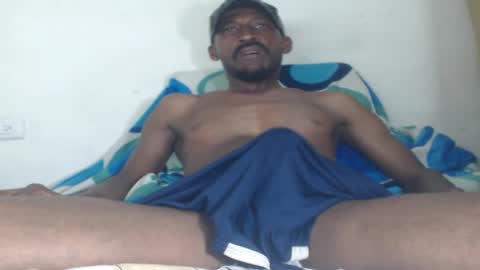 Snapshot of black_latin2728 chatting on 17, 2, 2025 alexander online show from 17, 2, 2025