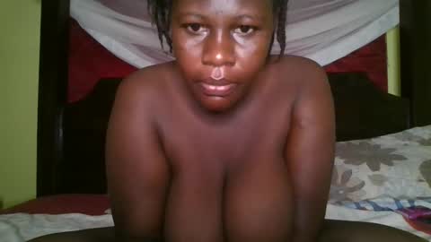 Snapshot of black_queen2025 chatting on 13, 10, 2025 black queen online show from 13, 10, 2025