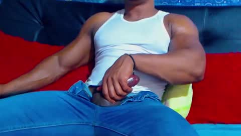 Snapshot of black_seus85 chatting on 12, 12, 2024 duglas online show from 12, 12, 2024