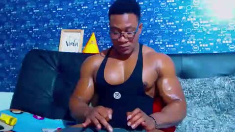 Snapshot of black_seus85 chatting on 27, 10, 2025 duglas online show from 27, 10, 2025