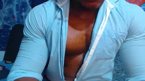 Snapshot of black_seus85 chatting on 30, 10, 2025 duglas online show from 30, 10, 2025