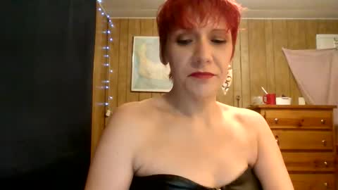 Snapshot of blackandbluepurple82 chatting on 1, 3, 2026 Purplelilly82 online show from 1, 3, 2026