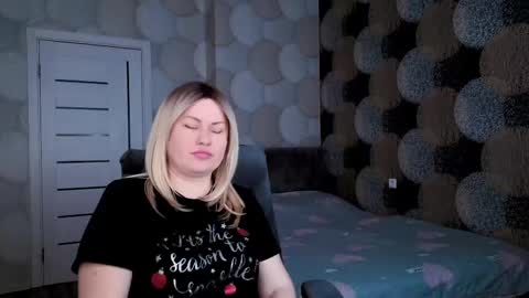 Snapshot of blackeyes11 chatting on 11, 2, 2025 blackeyes11 online show from 11, 2, 2025