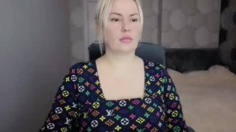 Snapshot of blackeyes11 chatting on 10, 11, 2025 blackeyes11 online show from 10, 11, 2025