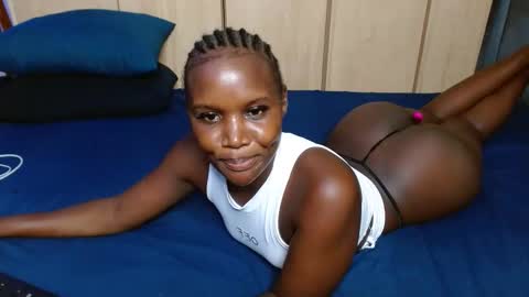 Snapshot of blackmellanin_ chatting on 4, 12, 2024 Smiley sylivia online show from 4, 12, 2024