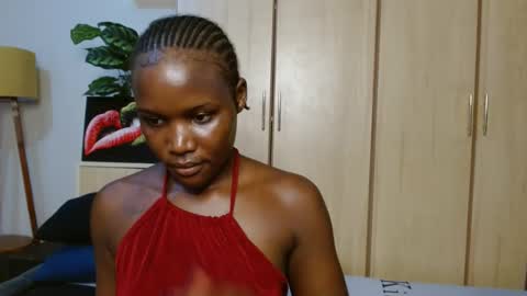 Snapshot of blackmellanin_ chatting on 12, 1, 2025 Smiley sylivia online show from 12, 1, 2025
