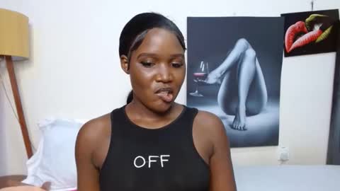 Snapshot of blackmellanin_ chatting on 16, 12, 2025 Smiley sylivia online show from 16, 12, 2025