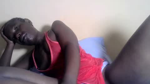 Snapshot of blacksexygal chatting on 2, 2, 2025 SARAH online show from 2, 2, 2025