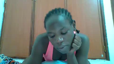 Snapshot of blacksexygal chatting on 15, 12, 2025 SARAH online show from 15, 12, 2025