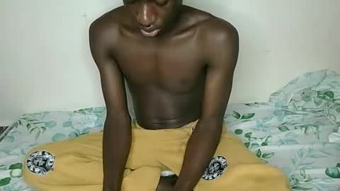 Snapshot of blacktwinkl chatting on 7, 4, 2026 blacktwinkl online show from 7, 4, 2026