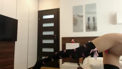 Snapshot of blacktwinkle chatting on 12, 3, 2025 Adry online show from 12, 3, 2025