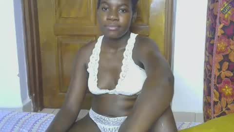 Snapshot of blahkbeauty chatting on 16, 9, 2025 VIVIAN online show from 16, 9, 2025