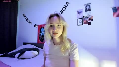 Snapshot of blairmarfl chatting on 24, 4, 2026 Blair online show from 24, 4, 2026