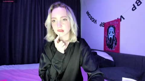 Snapshot of blairmarfl chatting on 20, 5, 2026 Blair online show from 20, 5, 2026