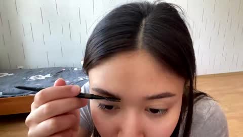 Mila online show from 15, 4, 2026