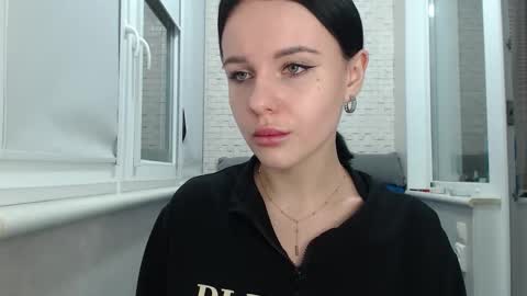 Snapshot of blairyates chatting on 27, 11, 2025 BlairYates online show from 27, 11, 2025