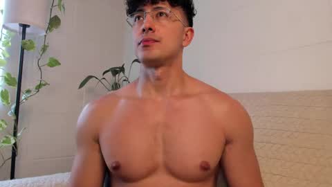 Blake Levi  Independent Model online show from 16, 4, 2026