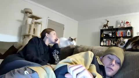 Snapshot of blakeandskylar chatting on 2, 12, 2024 BlakeAndSkylar online show from 2, 12, 2024