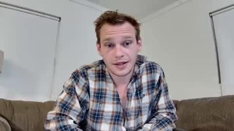 Snapshot of blakeandskylar chatting on 27, 10, 2025 BlakeAndSkylar online show from 27, 10, 2025