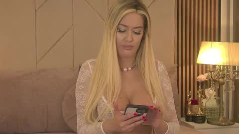 Snapshot of blanchesummer chatting on 20, 12, 2025 Blanche online show from 20, 12, 2025