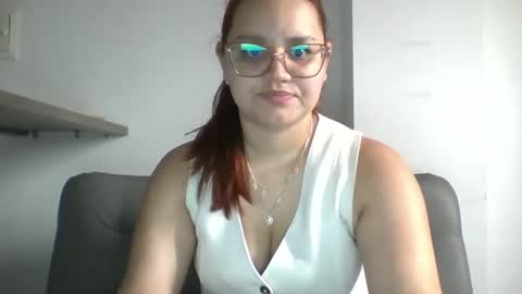 Snapshot of blanquita102530 chatting on 8, 10, 2025 Lary online show from 8, 10, 2025