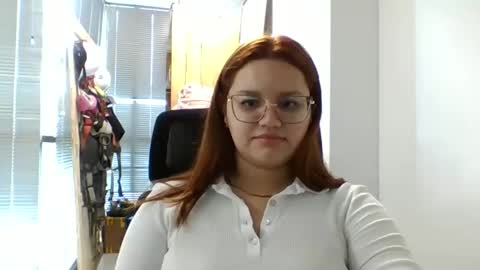 Snapshot of blanquita102530 chatting on 10, 11, 2025 Lary online show from 10, 11, 2025