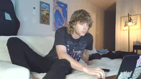 Snapshot of blaze_thickwood chatting on 17, 10, 2025 Blaze Thickwood online show from 17, 10, 2025