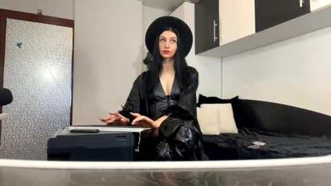 Snapshot of blazeamanda chatting on 24, 9, 2025 Goddess Blaze online show from 24, 9, 2025