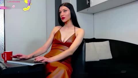 Snapshot of blazeamanda chatting on 7, 10, 2025 Goddess Blaze online show from 7, 10, 2025