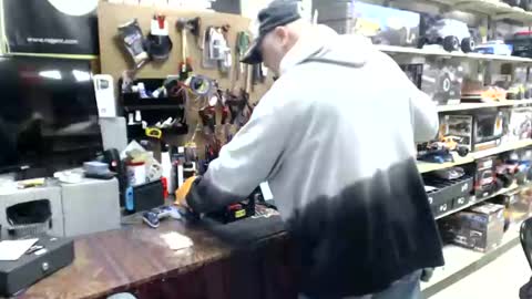 EeVeGuy online show from 12, 10, 2025