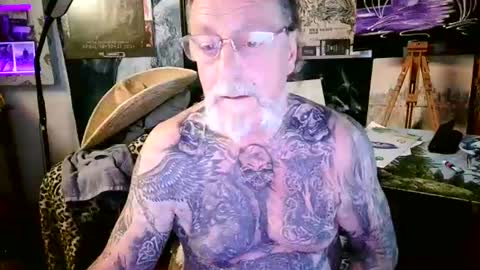Snapshot of blindsurfer780299 chatting on 4, 7, 2026 blindsurfer780299 online show from 4, 7, 2026