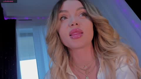 Snapshot of blond3_bab3 chatting on 2, 12, 2024 Maria online show from 2, 12, 2024