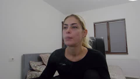 blonde4pasion online show from 4, 12, 2024