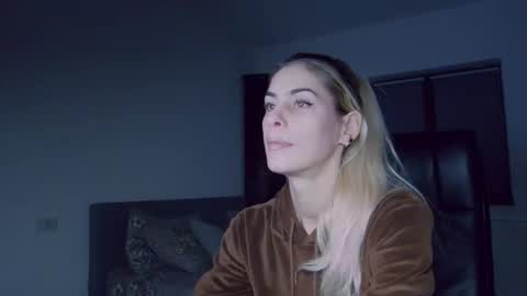 blonde4pasion online show from 6, 12, 2024