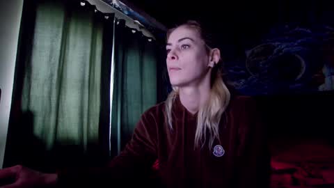 blonde4pasion online show from 3, 3, 2025