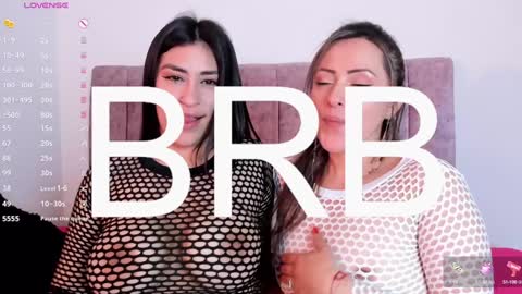 Esperancita and Karina online show from 1, 2, 2025