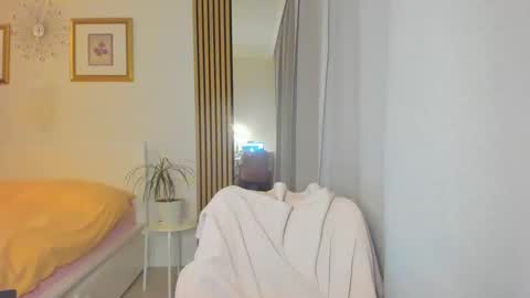 Snapshot of blonde_angel20 chatting on 5, 2, 2025 Nicole online show from 5, 2, 2025