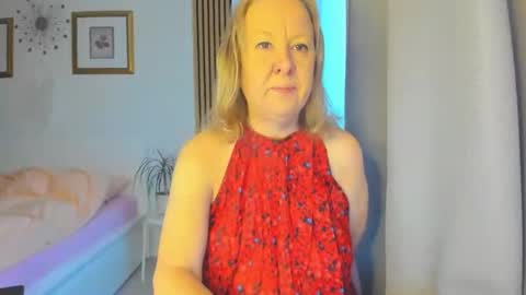 Snapshot of blonde_angel20 chatting on 9, 2, 2025 Nicole online show from 9, 2, 2025