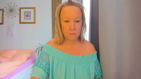 Snapshot of blonde_angel20 chatting on 13, 2, 2025 Nicole online show from 13, 2, 2025