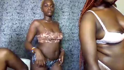 blonde_barby online show from 16, 10, 2025