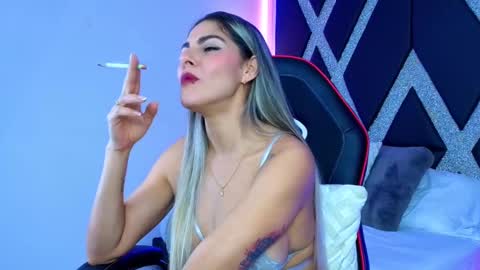 alejandra online show from 7, 10, 2025