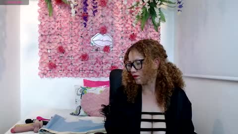 Snapshot of blonde_squirt_ chatting on 31, 1, 2025 blonde_squirt_ online show from 31, 1, 2025