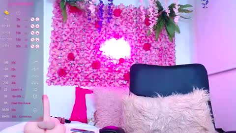 Snapshot of blonde_squirt_ chatting on 11, 3, 2025 blonde_squirt_ online show from 11, 3, 2025