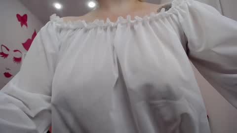 Snapshot of blondebrilliant chatting on 16, 12, 2024 Blonde woman X online show from 16, 12, 2024