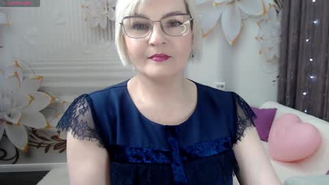 Snapshot of blondebrilliant chatting on 1, 2, 2025 Blonde woman X online show from 1, 2, 2025